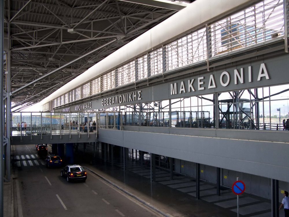 Έκτακτη σύσκεψη για τις πτήσεις στο «Μακεδονία». Ανησυχία για πιθανό κλείσιμο της βάσης της Ryanair